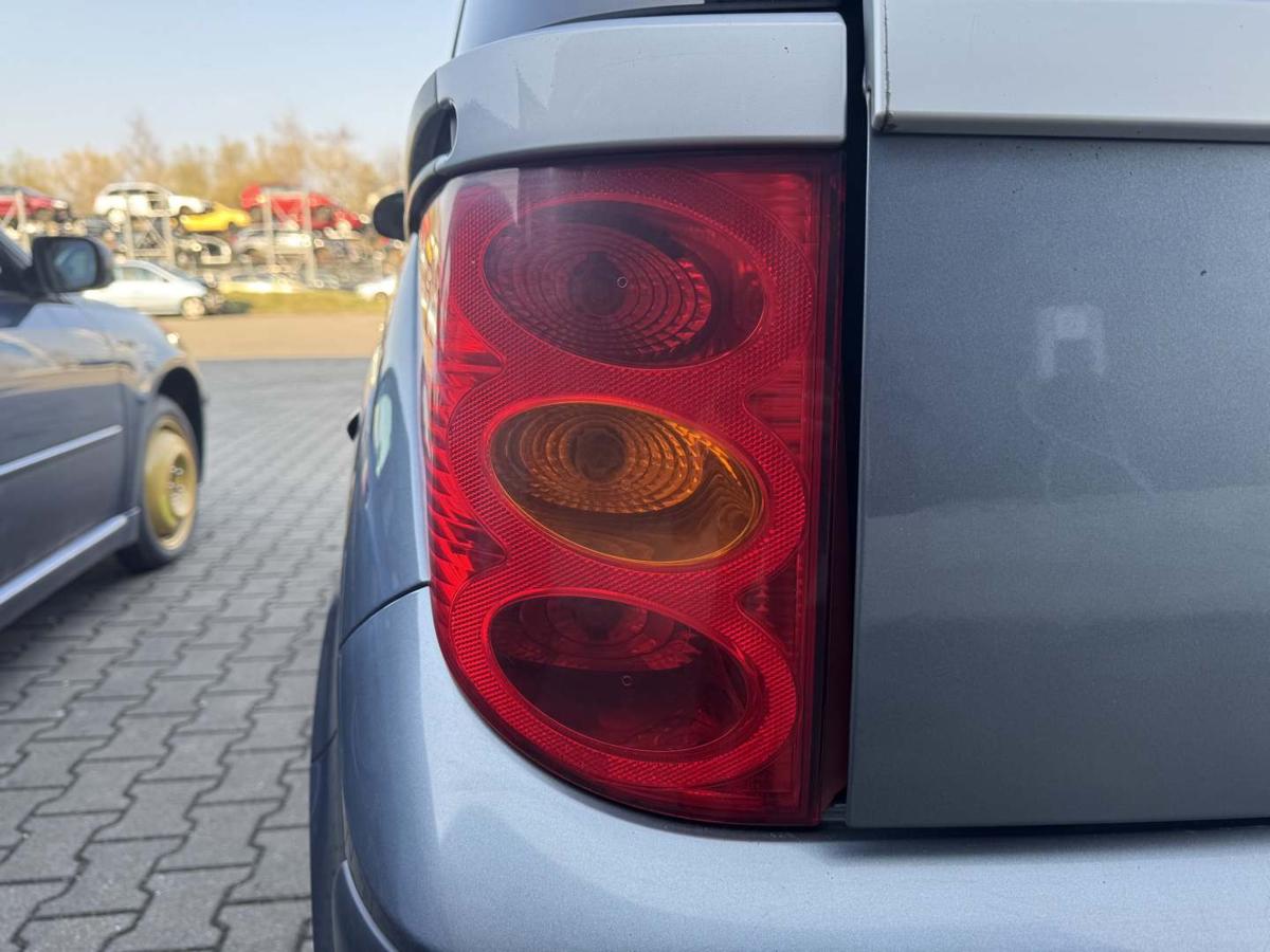 Peugeot 1007 original R&uuml;cklicht R&uuml;ckleuchte Schlussleuchte links Bj.2005